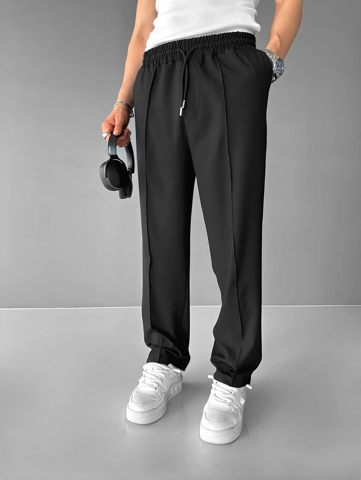 The Pleated Chino
