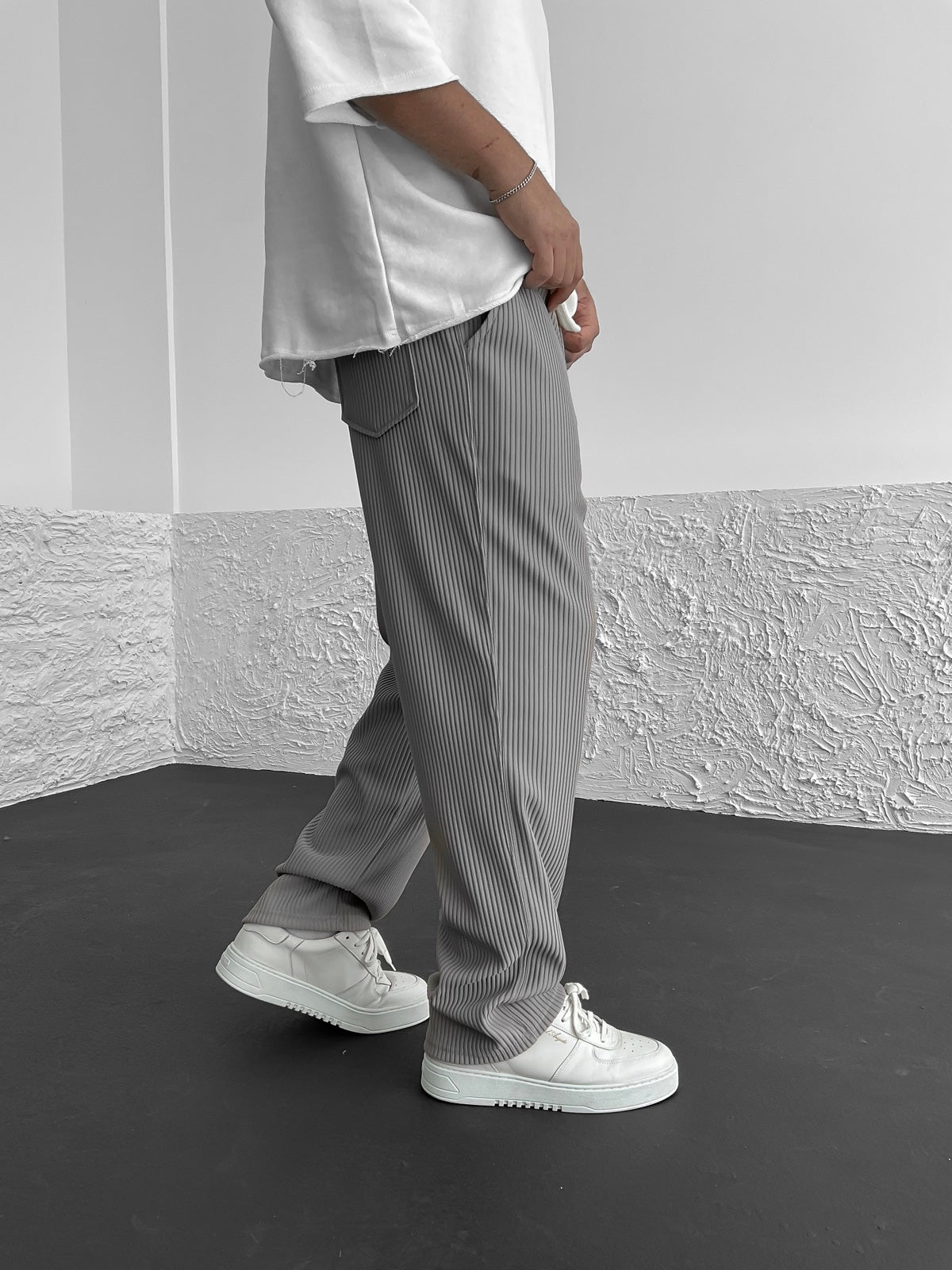 The Ribbed Trousers